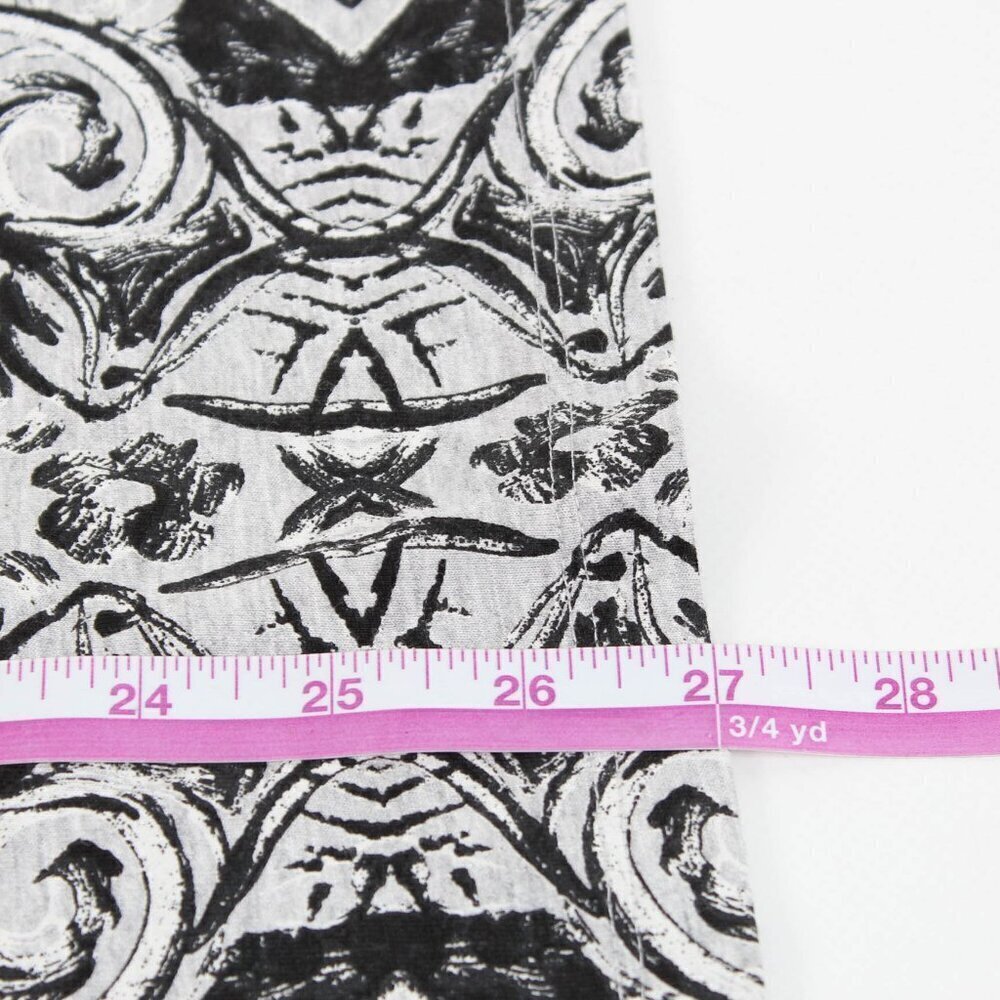 Chico's Zenergy V-Neck T-Shirt - P2P 23" - Picture 9 of 9